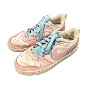 Girls Nike Sneakers size 4 pink blue